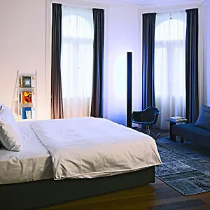 Golden Crown Hotell
